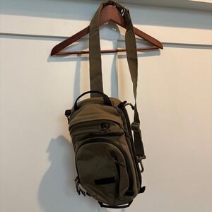 Viktos Upscale 3 CCW Slingbag Mens OS Green USCCA Tactical EDC Shoulder Bag